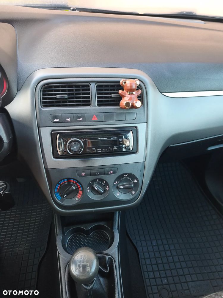 Fiat Grande Punto 1.4 8V - 4