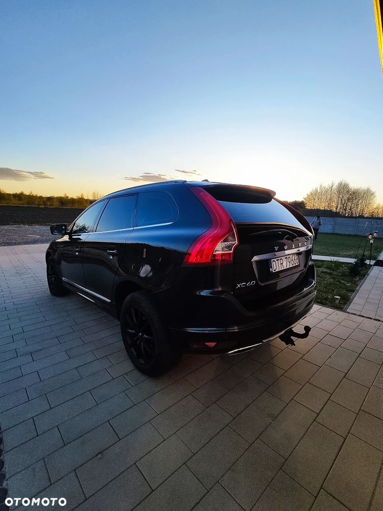 Volvo XC 60 D4 Geartronic Momentum - 11