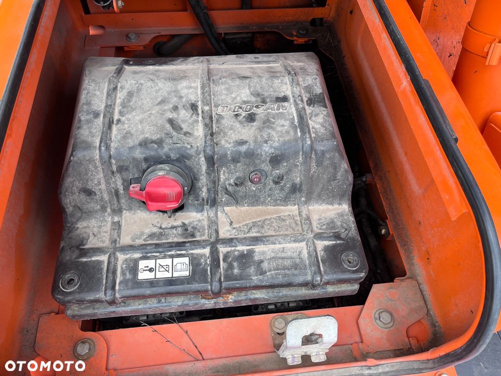 Doosan DX140W-3 - 21