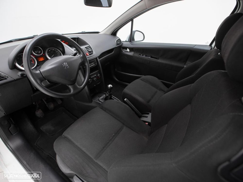 Peugeot 207 - 7