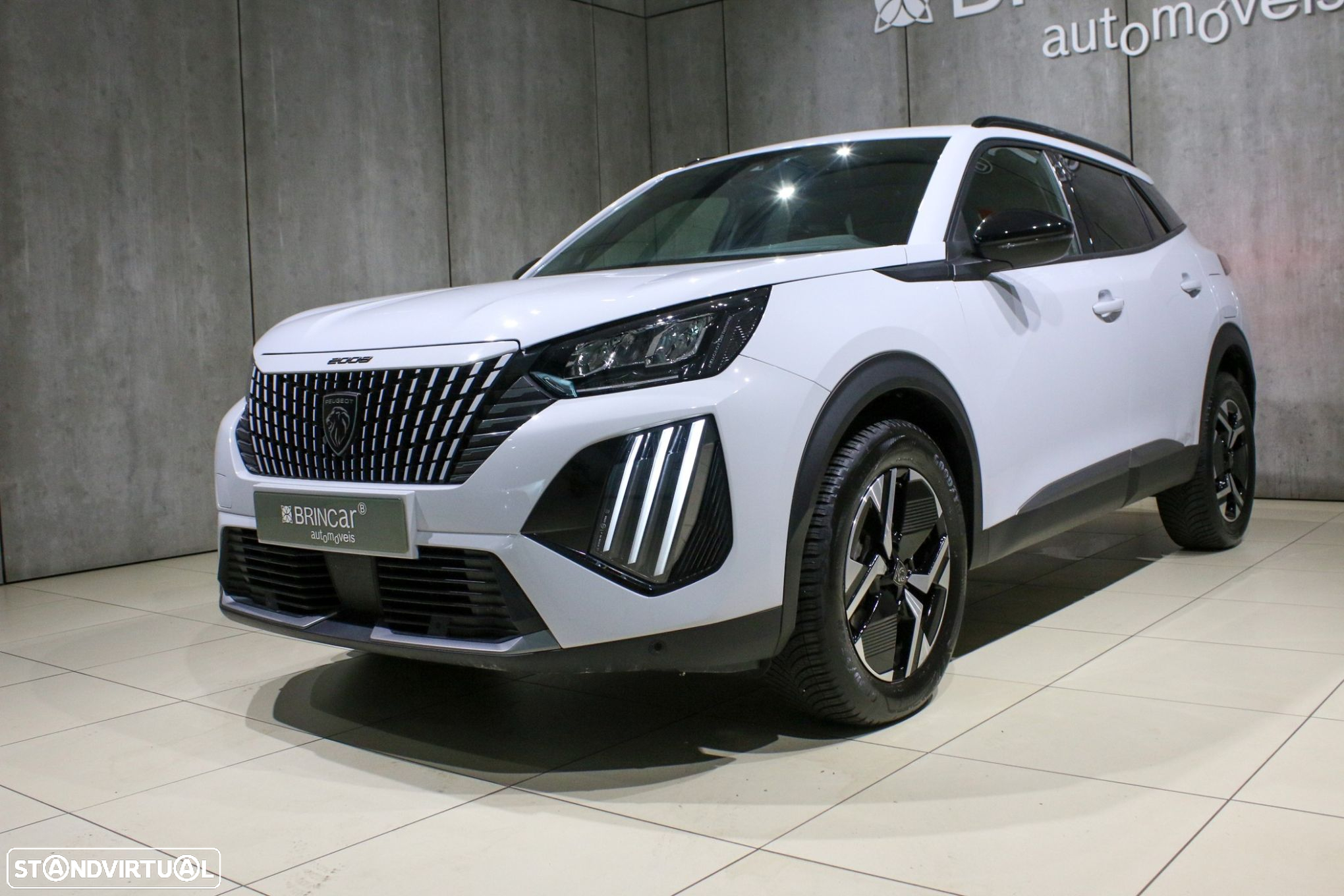 Peugeot 2008 1.2 PureTech Allure - 12