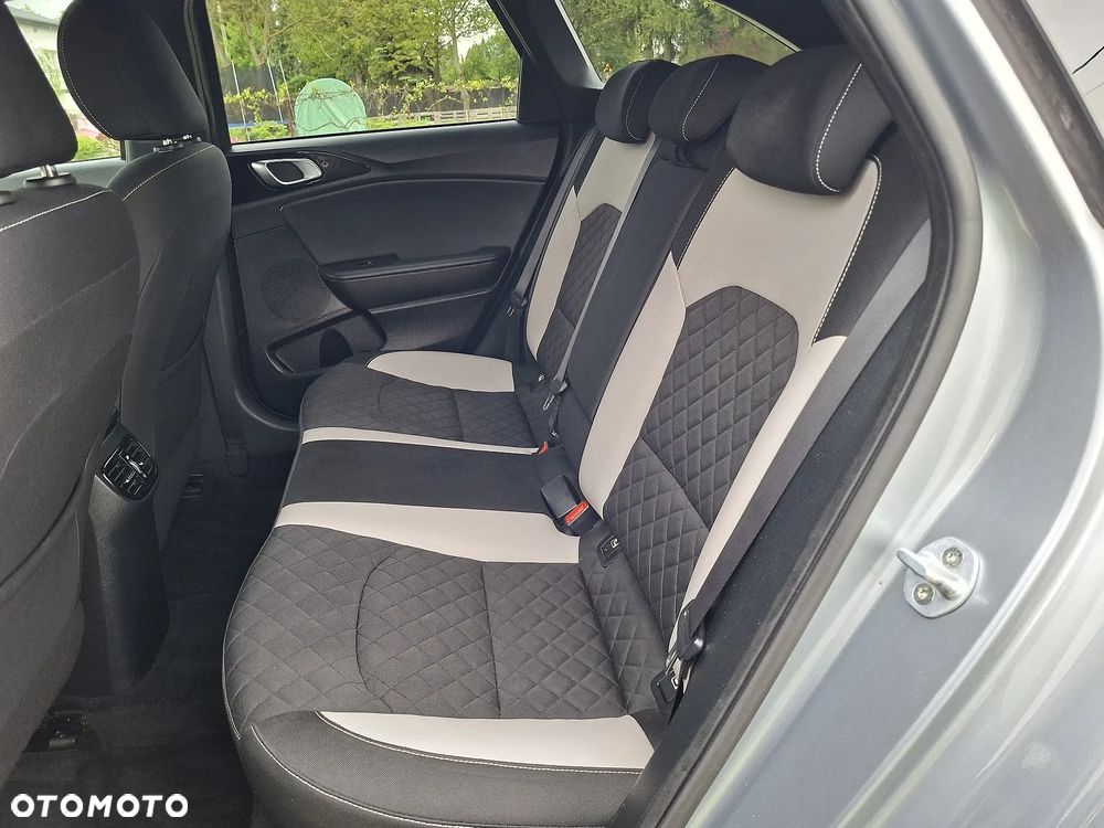 Kia Ceed 1.6 CRDi DCT GT Line - 26