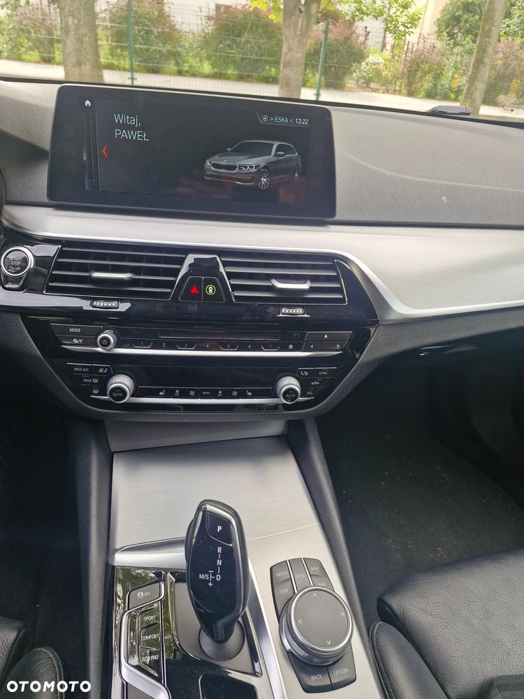 BMW Seria 5 520d Sport Line sport - 8