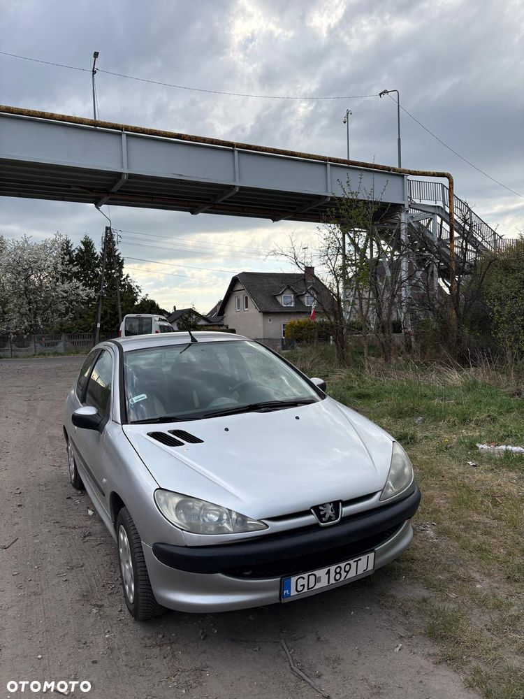 Peugeot 206 1.1 Mistral - 1