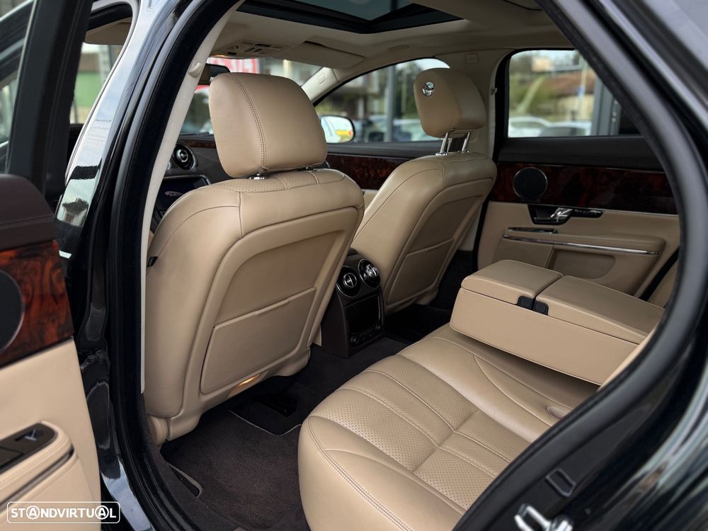 Jaguar XJ 3.0 D V6 Premium Luxury - 16