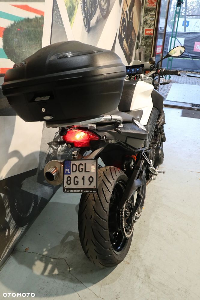 BMW F - 24