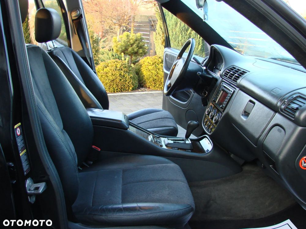 Mercedes-Benz ML - 26