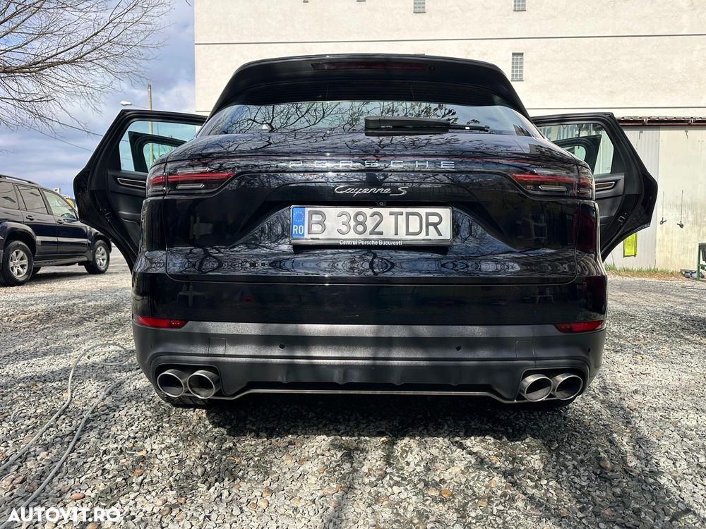 Porsche Cayenne S - 6