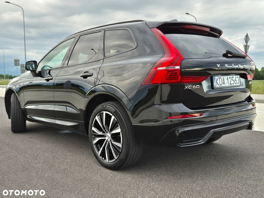 Volvo XC 60 B5 D AWD Ultimate Dark - 7