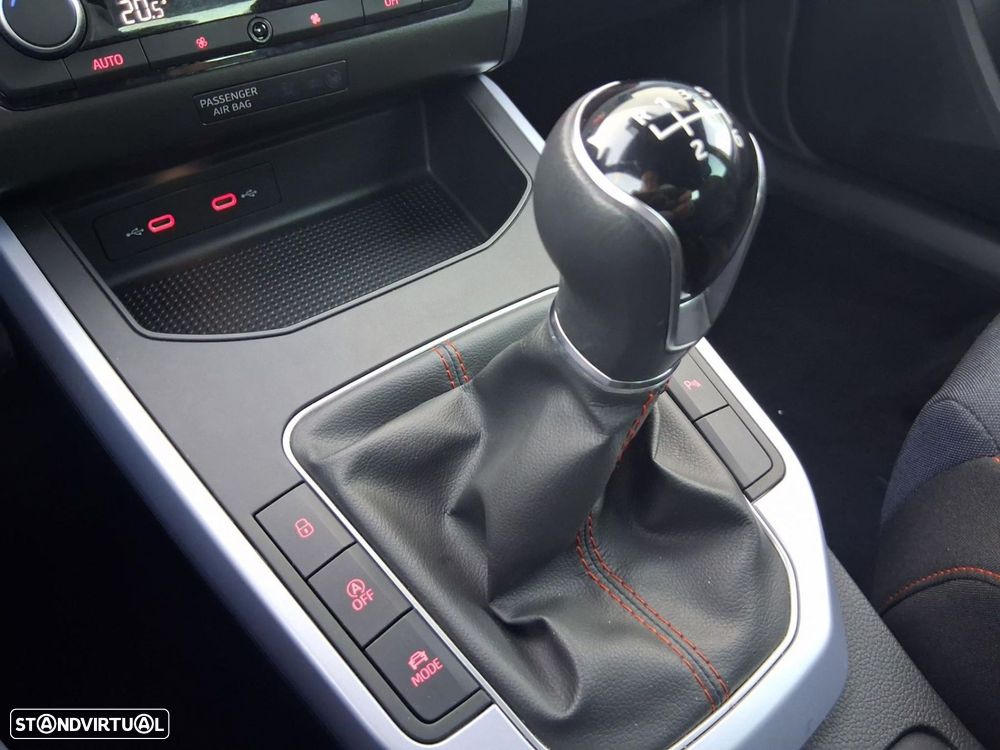 SEAT Arona 1.0 TSI FR - 25