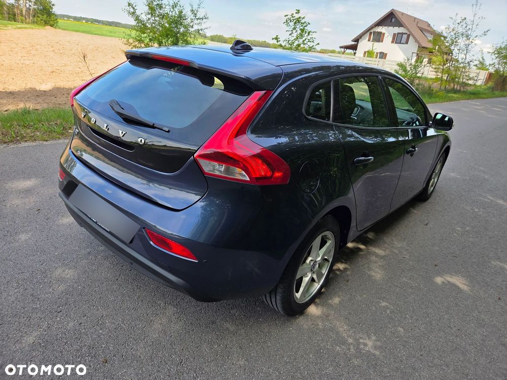 Volvo V40 D2 Kinetic - 13