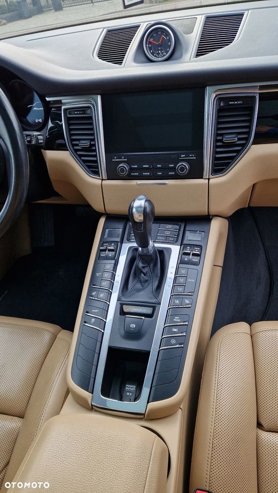 Porsche Macan - 11