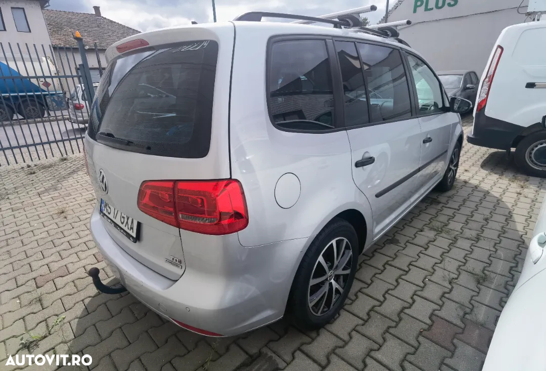 Volkswagen Touran - 3