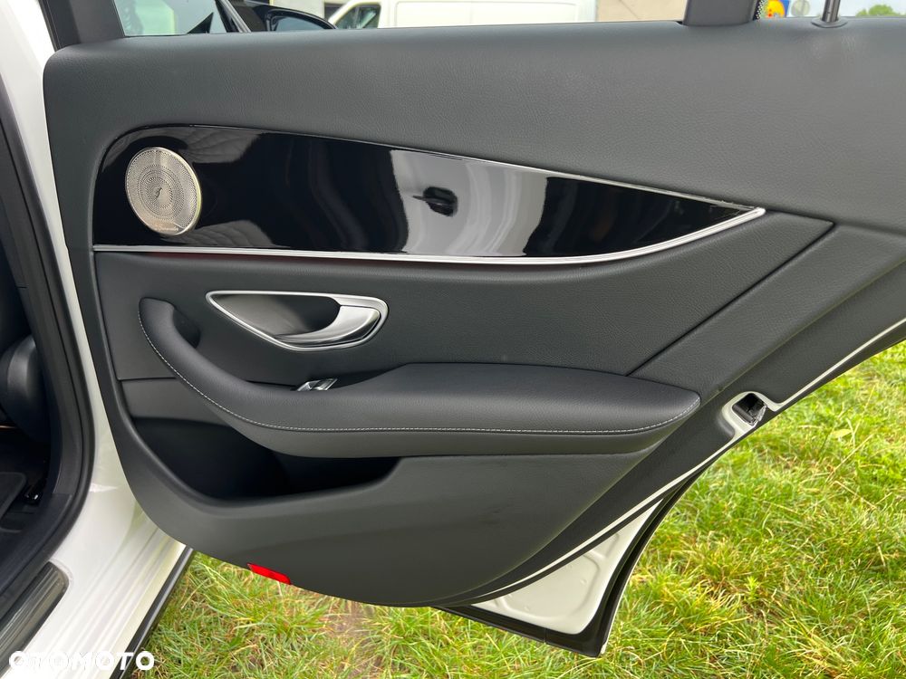 Mercedes-Benz Klasa E - 15