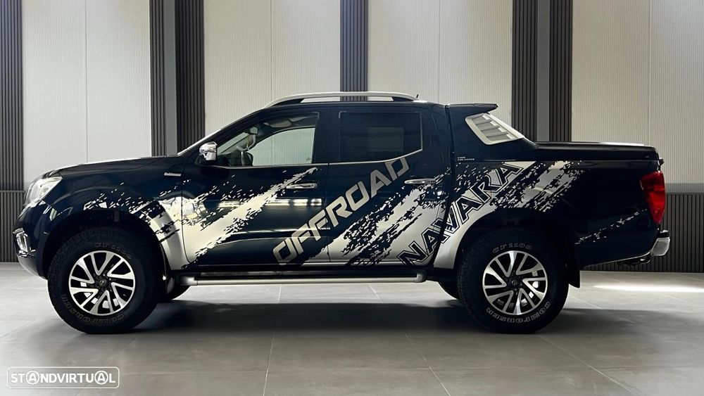 Nissan Pick Up - 1