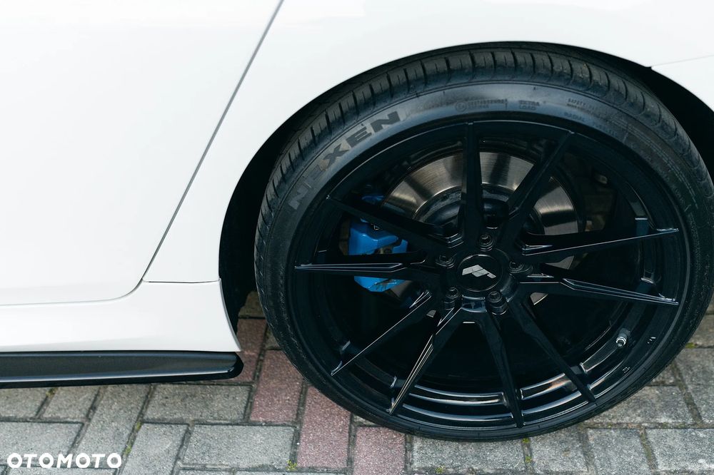 BMW Seria 5 520d xDrive M Sport Edition - 6