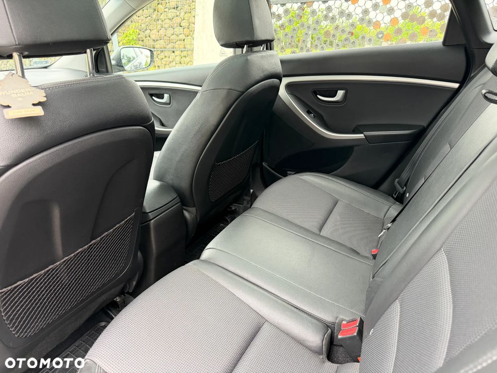 Hyundai i30 1.6 CRDi Premium DCT - 37