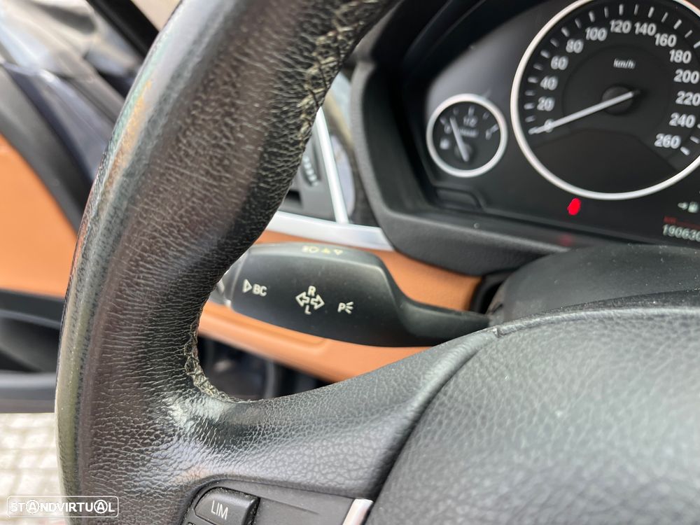 BMW 318 Gran Turismo d Auto Line Luxury - 30