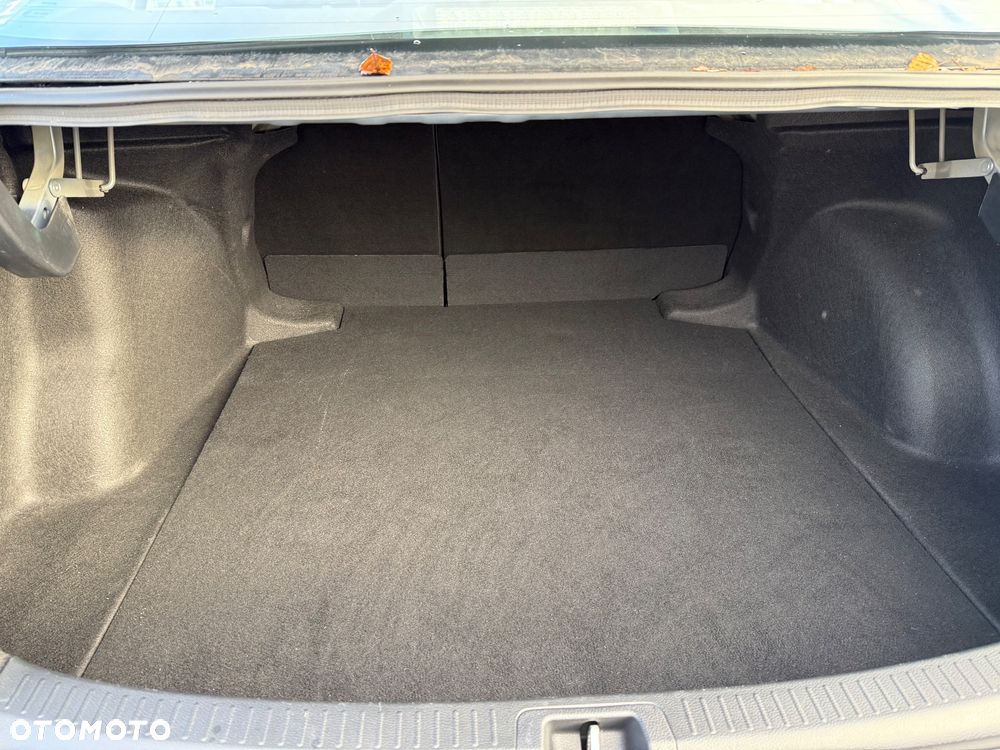 Toyota Corolla 1.8 Hybrid Comfort - 29