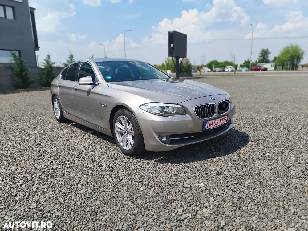 BMW Seria 5 520d Sport-Aut. - 4