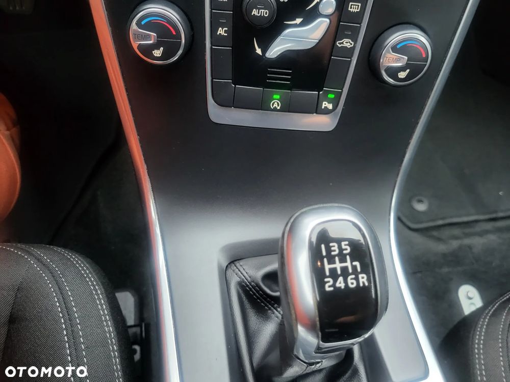 Volvo XC 60 - 18