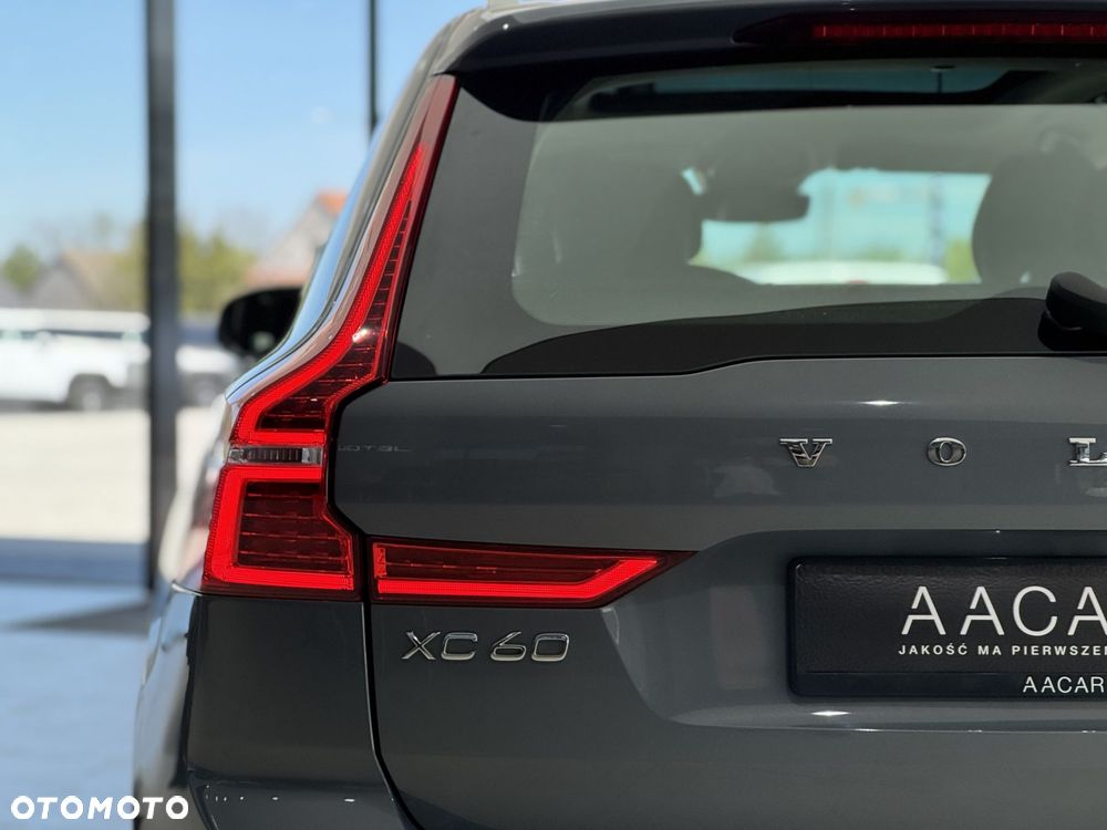 Volvo XC 60 T6 Plug-In Hybrid AWD Inscription - 39
