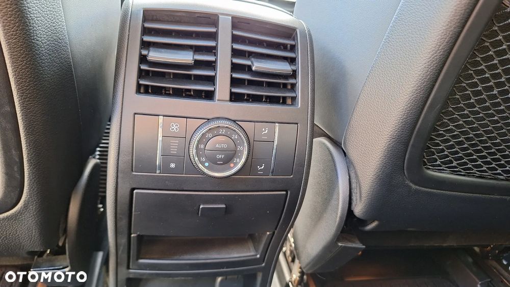 Mercedes-Benz ML 63 AMG 4-Matic - 24
