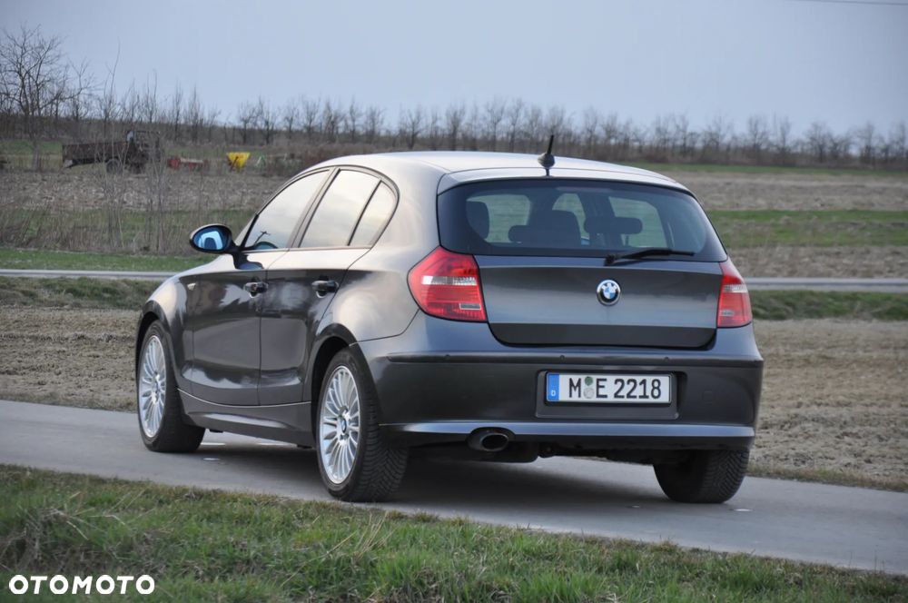 BMW Seria 1 118d - 8