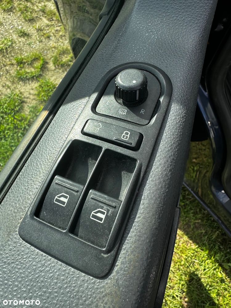 Volkswagen T5 - 13