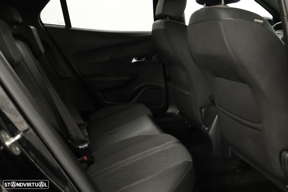 Peugeot 2008 1.2 PureTech Allure - 23