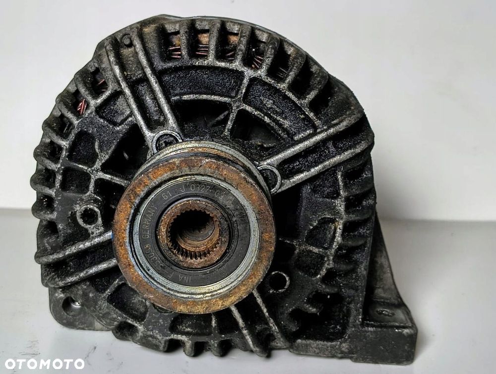 ALTERNATOR Volvo S60 I V70 II 2.4 D5, 30667788 - 2