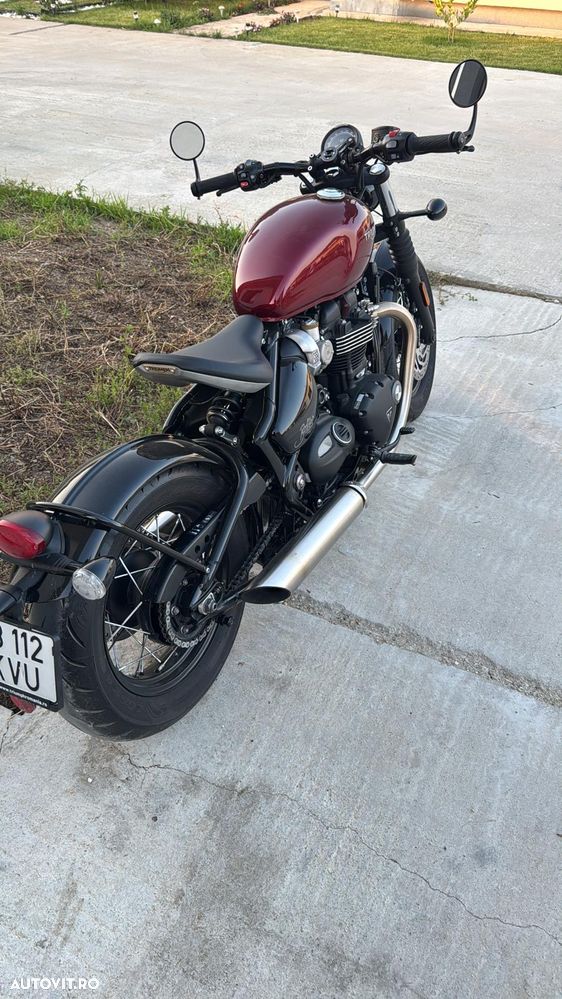 Triumph Bonneville Bobber - 2