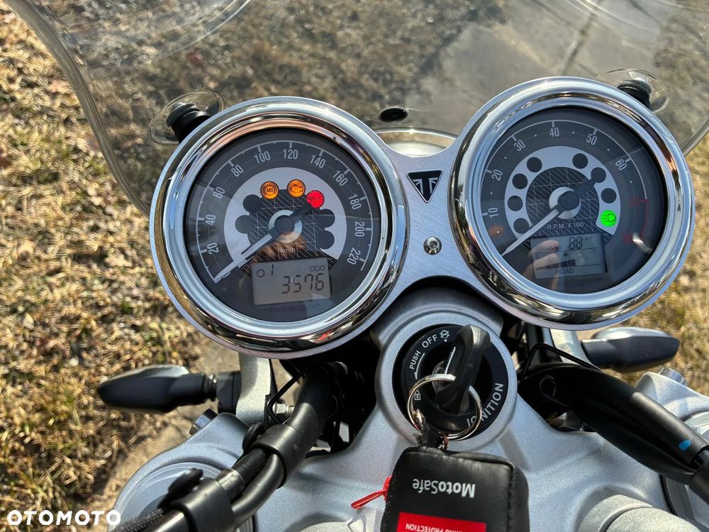 Triumph Speed Twin - 5