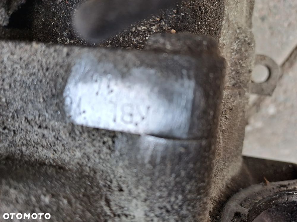 Audi Volkswagen 1.9 TDi 105KM silnik kod BLS z DPF - 15