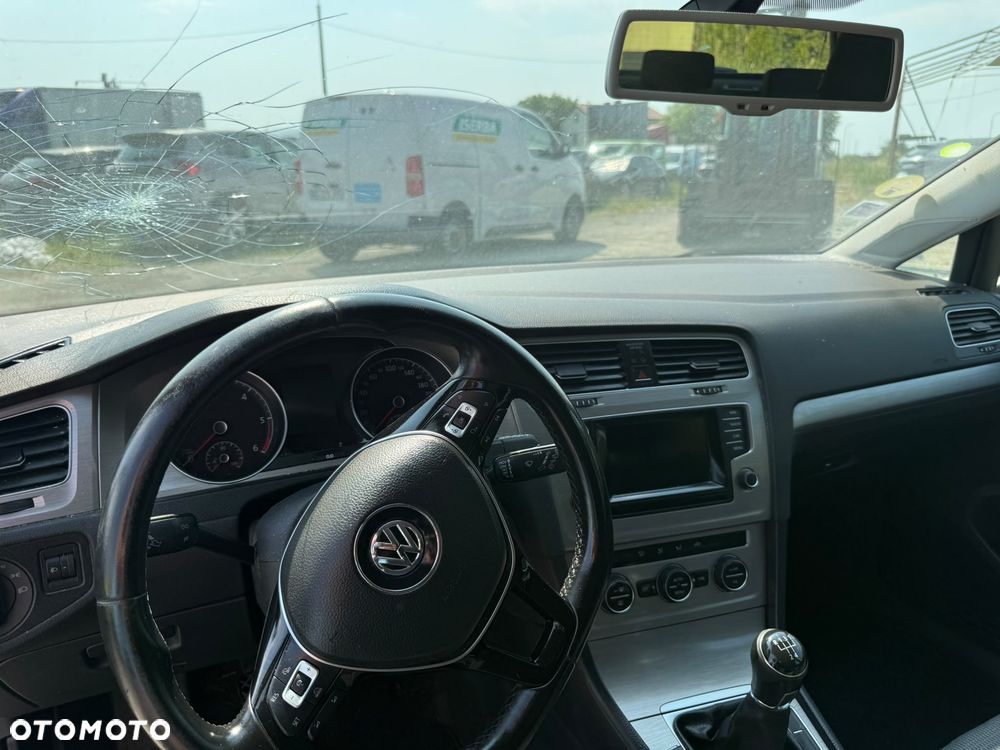 Volkswagen Golf - 9