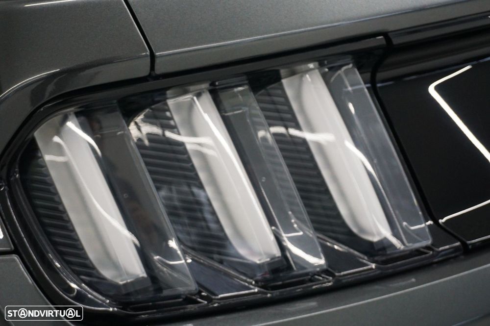 Ford Mustang 2.3i EcoBoost - 13