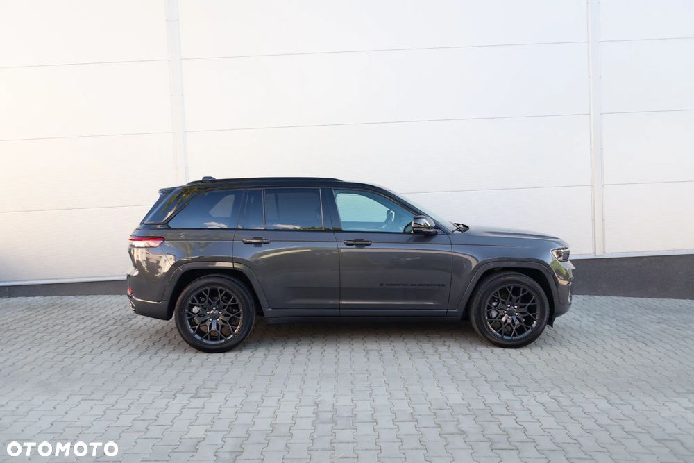 Jeep Grand Cherokee - 27
