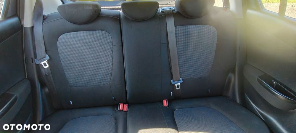 Hyundai i20 1.2 Trend - 14