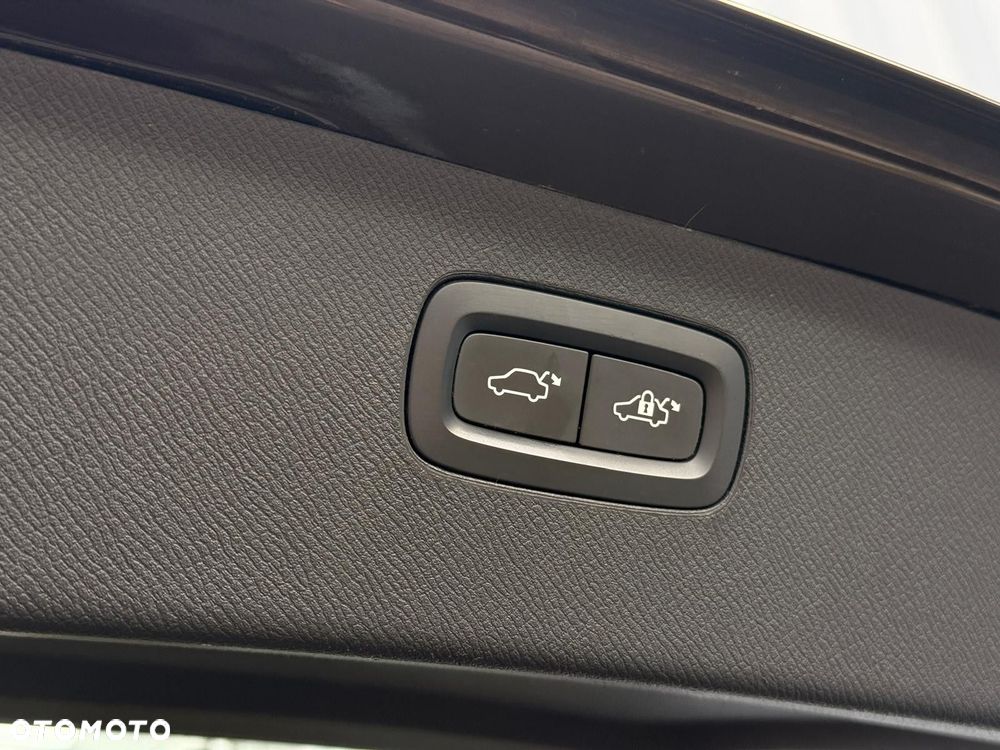 Volvo XC 90 T8 AWD Plug-In Hybrid Inscription 7os - 35