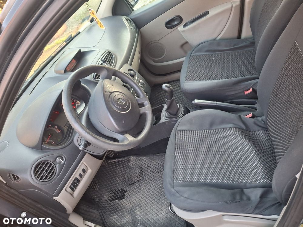 Renault Clio - 8
