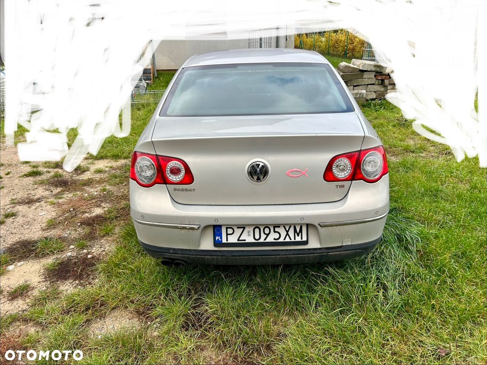 Volkswagen Passat 1.8 TSI Comfortline - 3