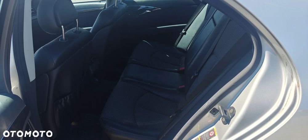 Mercedes-Benz Klasa E 220 CDI Automatik Avantgarde - 8