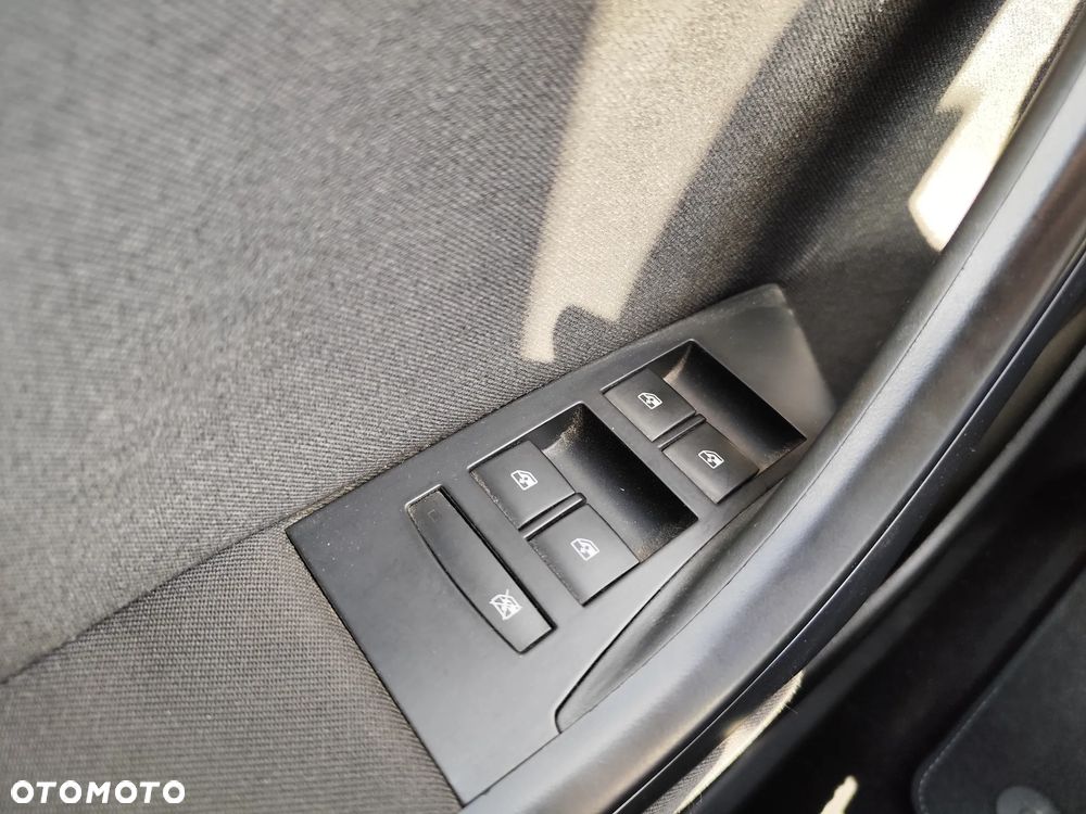 Opel Astra 1.6 Business EU6 - 14