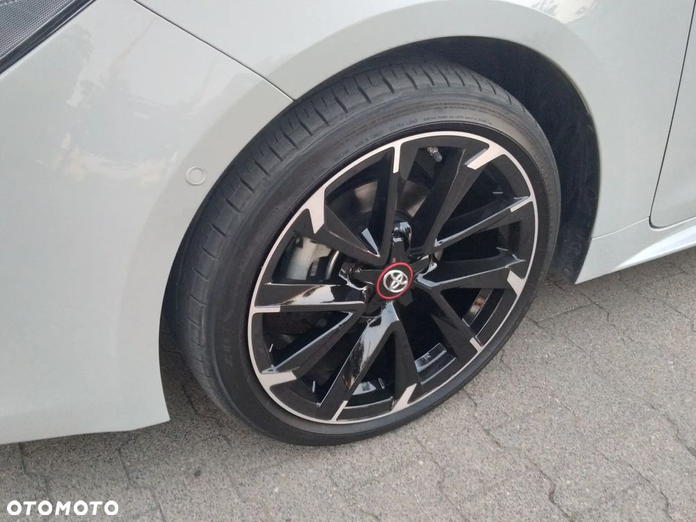 Toyota Corolla 1.8 Hybrid GR Sport - 10