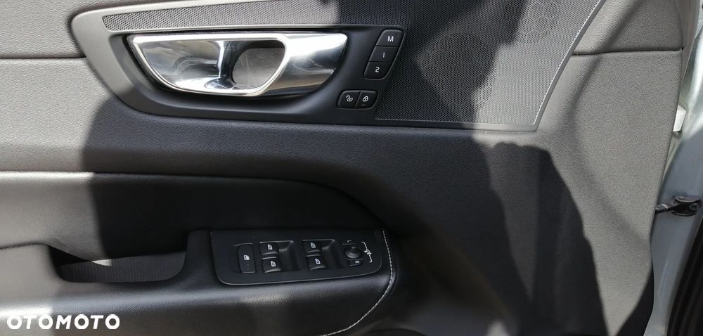 Volvo XC 60 T5 AWD Inscription - 15