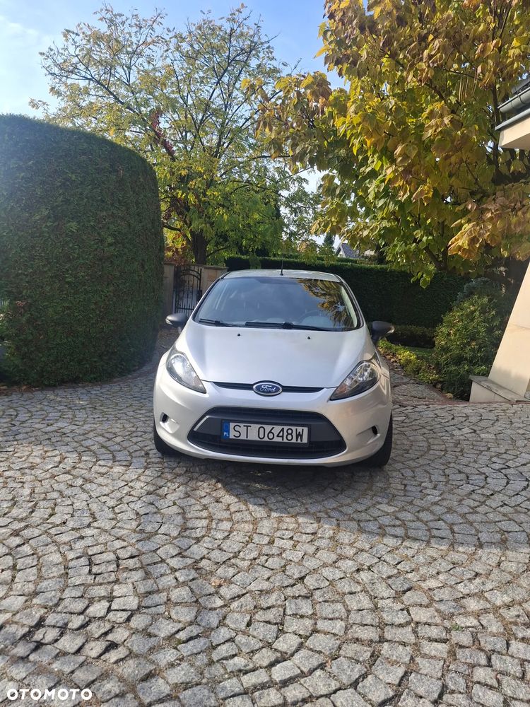 Ford Fiesta 2007 photo 2