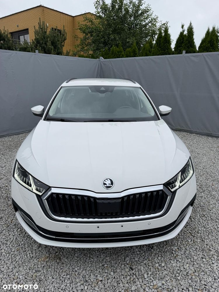 Skoda Octavia 2.0 TDI DSG Edition - 3