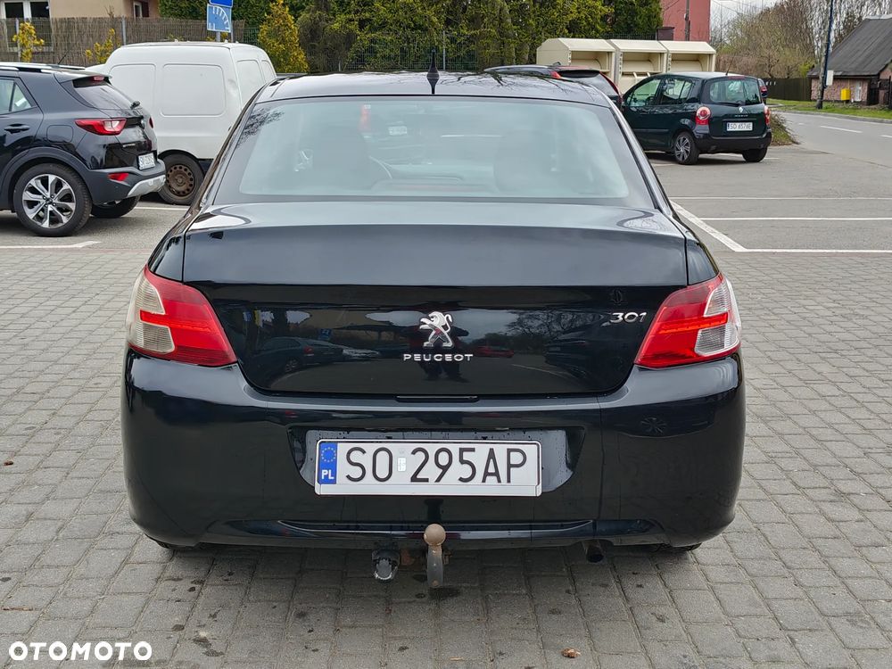 Peugeot 301 1.2 VTi/Pure Tech Allure - 12