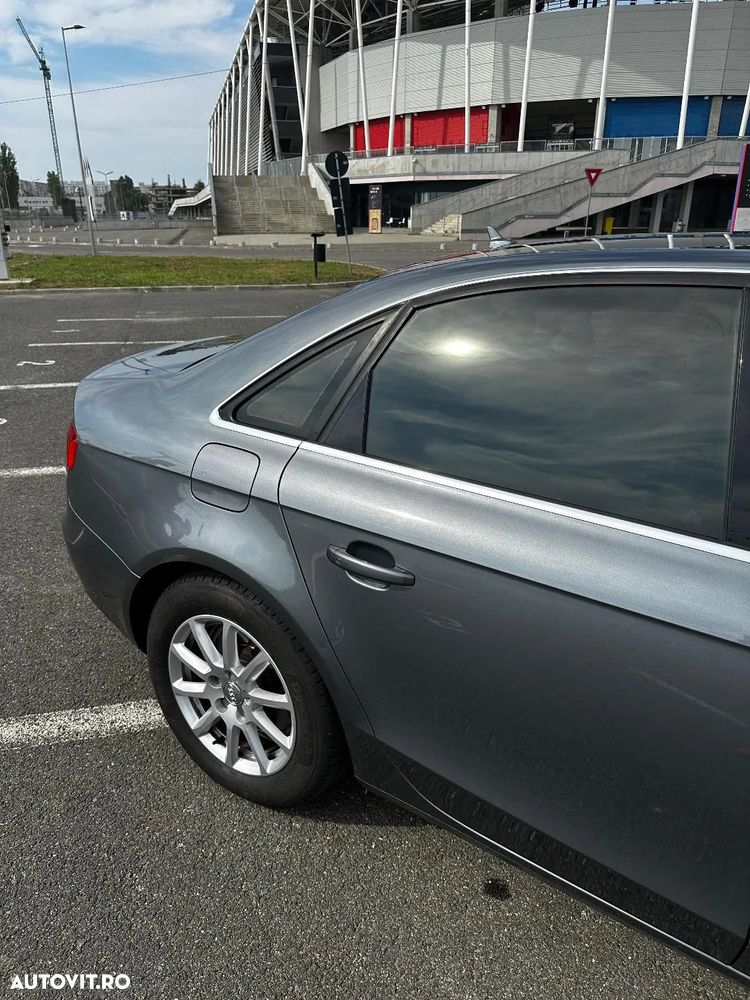 Audi A4 2.0 TDI DPF multitronic Attraction - 22