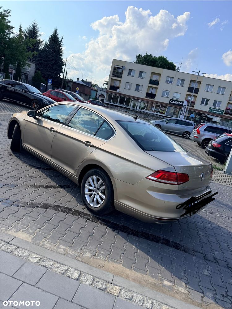 Volkswagen Passat - 9